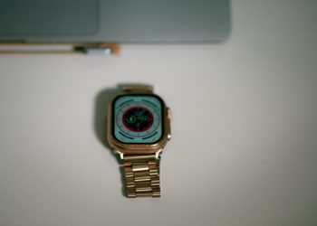 Photo Smartwatch-Based Screening