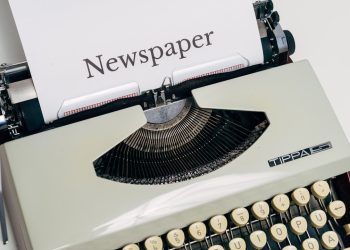 Photo news aggregator